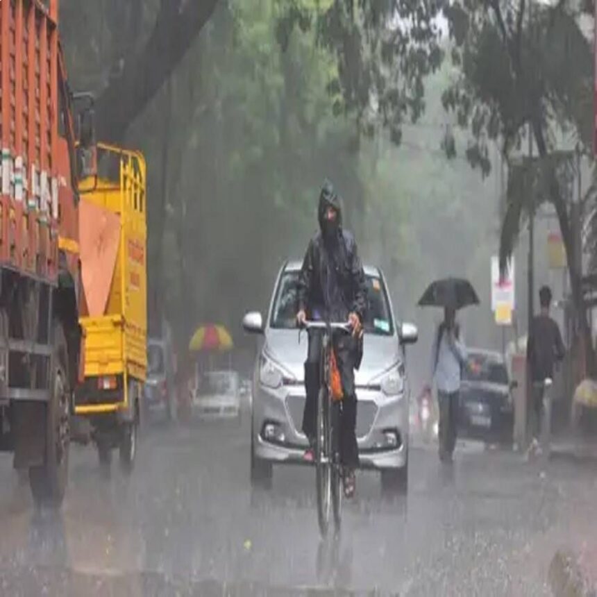 महाराष्ट्र मान्सून : मुंबईसह महाराष्ट्रातील अनेक भागात सकाळपासून मुसळधार पाऊस, अमरावतीत ढगफुटीसारखी स्थिती