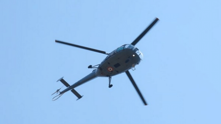 अरबी समुद्रात 9 जणांना घेऊन ONGC हेलिकॉप्टरचे इमर्जन्सी लँडिंग, सर्व प्रवाशांना सुखरूप बाहेर काढले