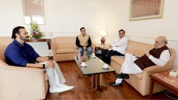 गृहमंत्री अमित शहा यांनी रोहित शेट्टीची भेट घेतली, दोघेही गंभीरपणे गप्पा मारताना दिसले